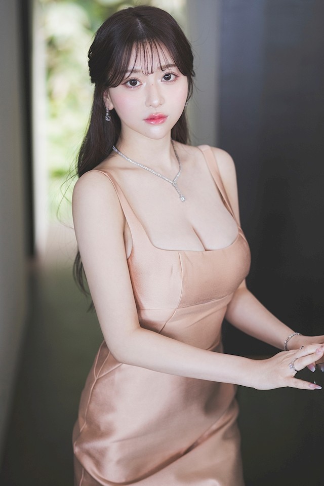 華咲 しきプロフィール写真2